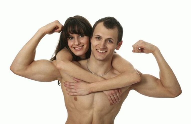 vrouw en sterke man vergrote penis